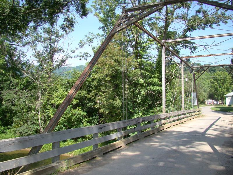 File:Lovejoy Road Bridge 4.jpg