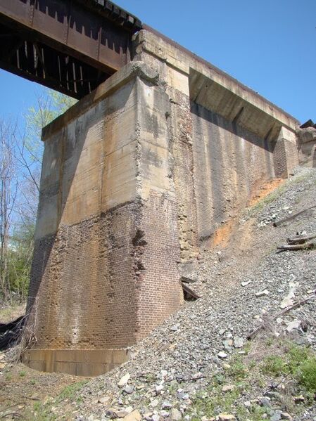 File:Haw River Railroad Bridge abutment.jpg